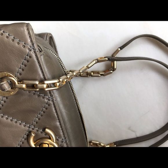 Additional photos of CHANEL Zip Shopping Bag NWT - Picture 1 of 8